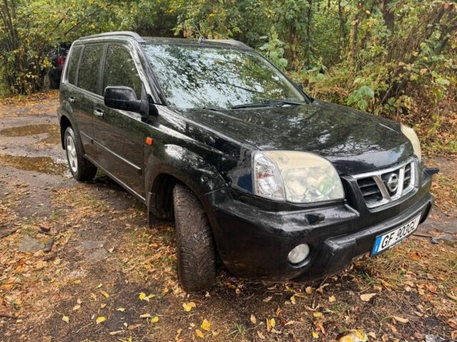 Чорний Ніссан ІксТрейл, об'ємом двигуна 2.2 л та пробігом 220 тис. км за 3500 $, фото 1 на Automoto.ua