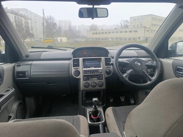 Чорний Ніссан ІксТрейл, об'ємом двигуна 2 л та пробігом 123 тис. км за 3100 $, фото 1 на Automoto.ua