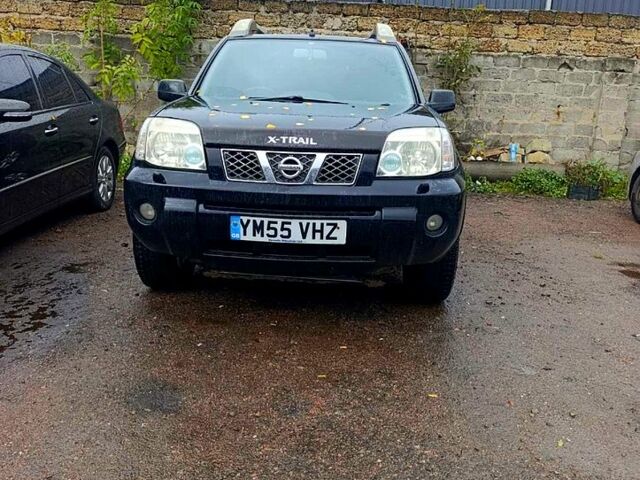 Черный Ниссан ИксТрейл, объемом двигателя 2.2 л и пробегом 180 тыс. км за 4500 $, фото 1 на Automoto.ua
