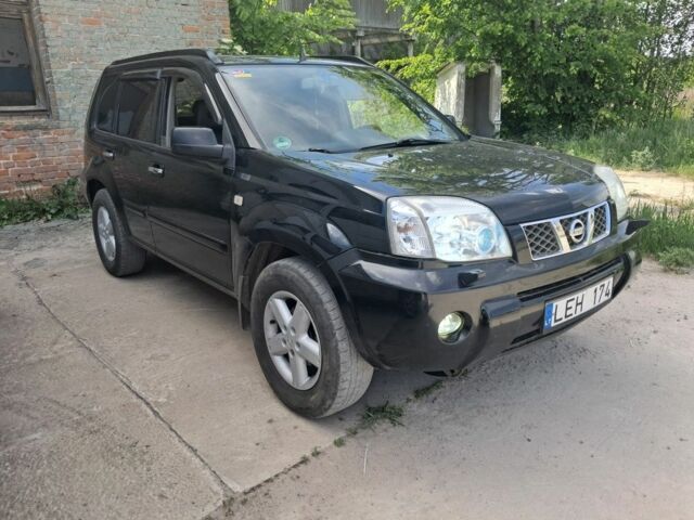 Черный Ниссан ИксТрейл, объемом двигателя 0 л и пробегом 290 тыс. км за 3950 $, фото 1 на Automoto.ua