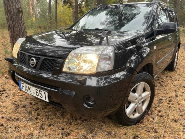 Чорний Ніссан ІксТрейл, об'ємом двигуна 2.2 л та пробігом 311 тис. км за 3500 $, фото 1 на Automoto.ua