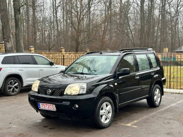 Черный Ниссан ИксТрейл, объемом двигателя 2.2 л и пробегом 180 тыс. км за 3358 $, фото 1 на Automoto.ua