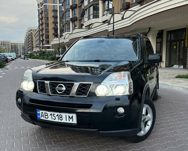 Чорний Ніссан ІксТрейл, об'ємом двигуна 2.49 л та пробігом 270 тис. км за 8900 $, фото 1 на Automoto.ua