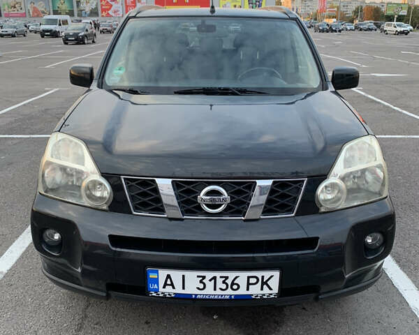 Чорний Ніссан ІксТрейл, об'ємом двигуна 2 л та пробігом 272 тис. км за 8700 $, фото 1 на Automoto.ua