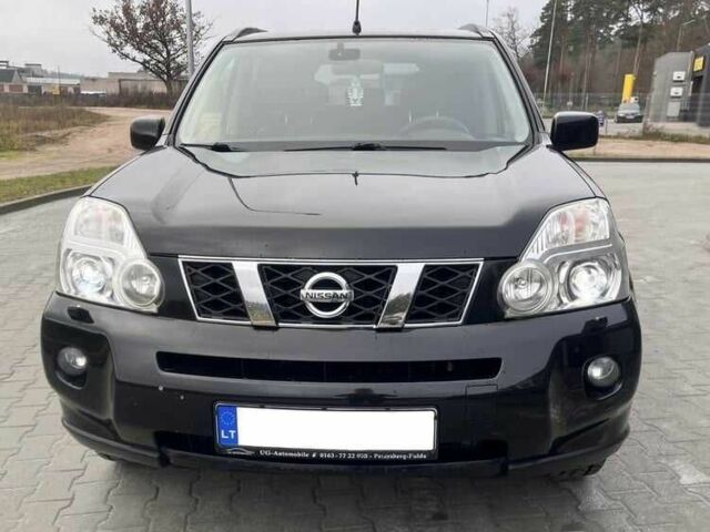 Чорний Ніссан ІксТрейл, об'ємом двигуна 2 л та пробігом 200 тис. км за 3316 $, фото 1 на Automoto.ua