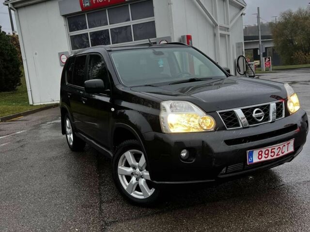 Чорний Ніссан ІксТрейл, об'ємом двигуна 2 л та пробігом 240 тис. км за 6500 $, фото 1 на Automoto.ua