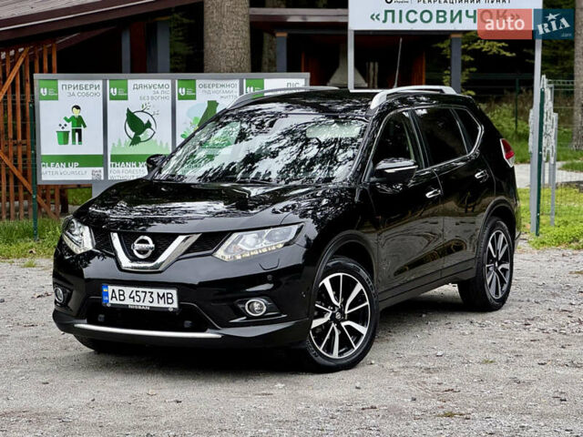 Черный Ниссан ИксТрейл, объемом двигателя 1.6 л и пробегом 160 тыс. км за 17600 $, фото 1 на Automoto.ua