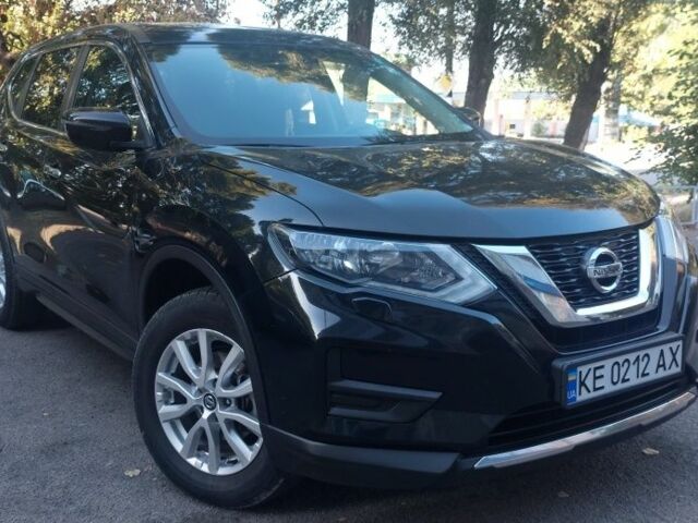 Чорний Ніссан ІксТрейл, об'ємом двигуна 2 л та пробігом 15 тис. км за 17500 $, фото 1 на Automoto.ua