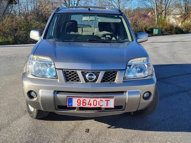 Коричневый Ниссан ИксТрейл, объемом двигателя 2.2 л и пробегом 244 тыс. км за 4411 $, фото 1 на Automoto.ua