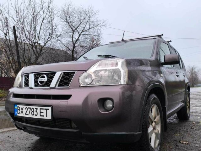 Коричневый Ниссан ИксТрейл, объемом двигателя 2 л и пробегом 277 тыс. км за 8799 $, фото 1 на Automoto.ua