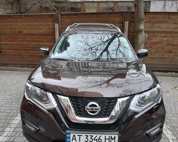 Коричневий Ніссан ІксТрейл, об'ємом двигуна 2 л та пробігом 17 тис. км за 23850 $, фото 1 на Automoto.ua