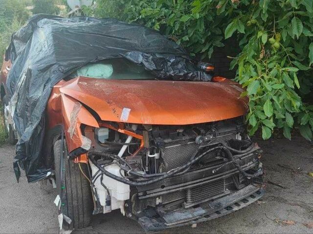 Красный Ниссан ИксТрейл, объемом двигателя 2.5 л и пробегом 70 тыс. км за 8300 $, фото 1 на Automoto.ua