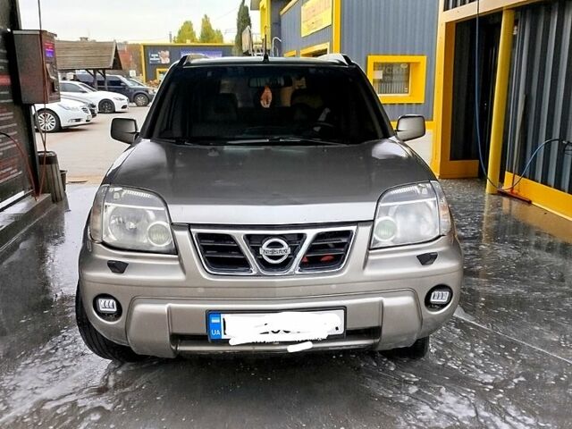 Ниссан ИксТрейл, объемом двигателя 2 л и пробегом 399 тыс. км за 5600 $, фото 1 на Automoto.ua