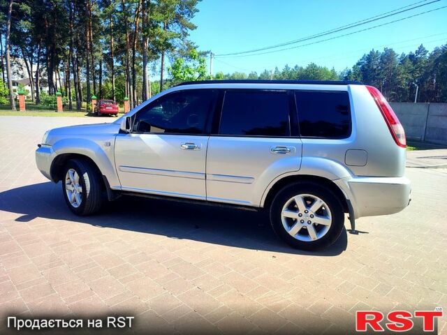 Ниссан ИксТрейл, объемом двигателя 2.2 л и пробегом 320 тыс. км за 3900 $, фото 1 на Automoto.ua