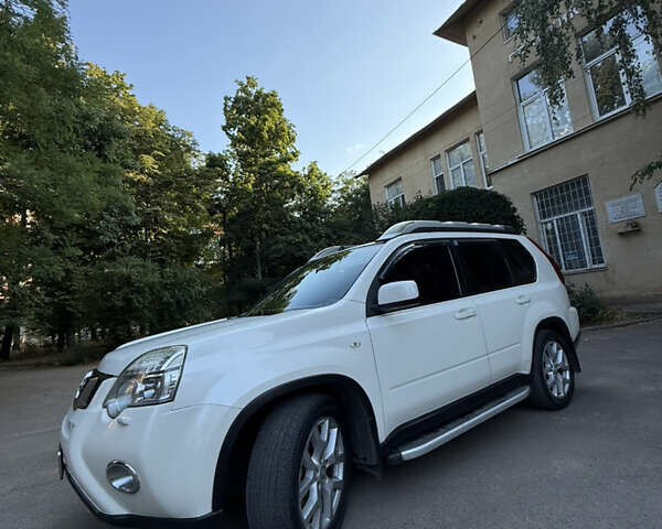Ниссан ИксТрейл, объемом двигателя 2 л и пробегом 168 тыс. км за 12500 $, фото 1 на Automoto.ua