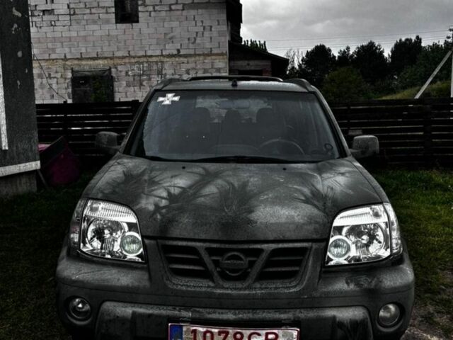 Серый Ниссан ИксТрейл, объемом двигателя 0 л и пробегом 440 тыс. км за 2800 $, фото 1 на Automoto.ua