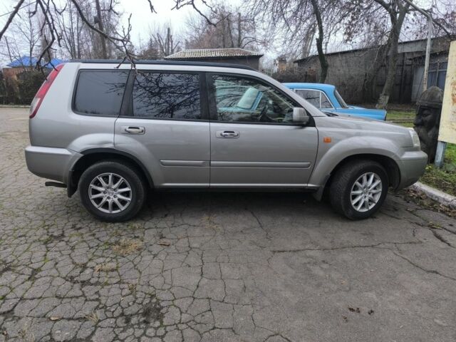 Сірий Ніссан ІксТрейл, об'ємом двигуна 0 л та пробігом 238 тис. км за 5251 $, фото 1 на Automoto.ua