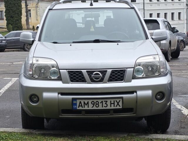 Серый Ниссан ИксТрейл, объемом двигателя 2.2 л и пробегом 260 тыс. км за 4199 $, фото 1 на Automoto.ua