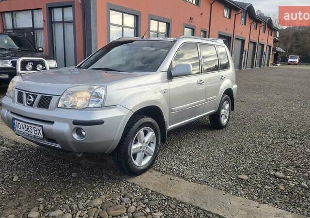 Серый Ниссан ИксТрейл, объемом двигателя 2.18 л и пробегом 337 тыс. км за 5950 $, фото 1 на Automoto.ua