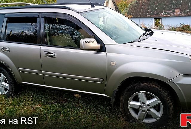 Серый Ниссан ИксТрейл, объемом двигателя 2.2 л и пробегом 350 тыс. км за 3550 $, фото 1 на Automoto.ua