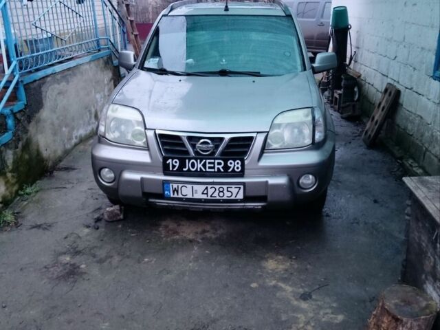 Сірий Ніссан ІксТрейл, об'ємом двигуна 2.2 л та пробігом 280 тис. км за 1400 $, фото 1 на Automoto.ua