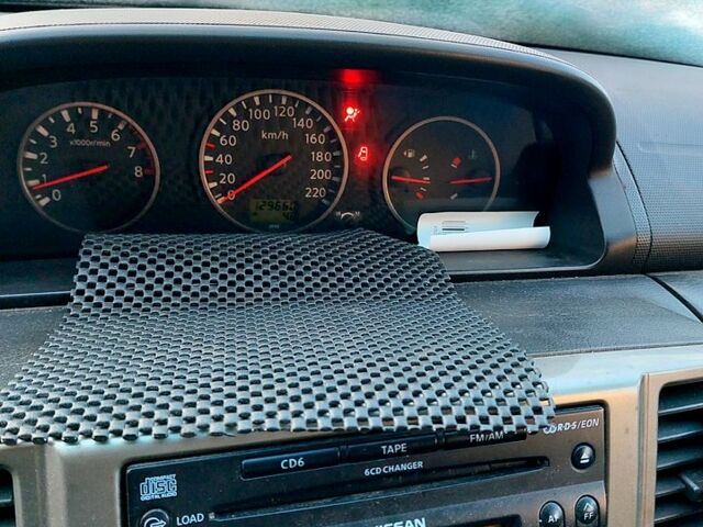 Серый Ниссан ИксТрейл, объемом двигателя 2.5 л и пробегом 126 тыс. км за 7800 $, фото 1 на Automoto.ua