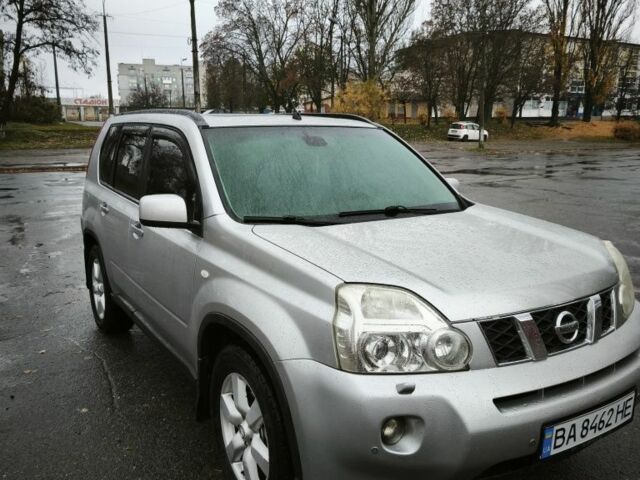Сірий Ніссан ІксТрейл, об'ємом двигуна 2.5 л та пробігом 295 тис. км за 8200 $, фото 1 на Automoto.ua