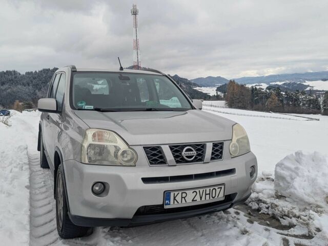 Серый Ниссан ИксТрейл, объемом двигателя 2 л и пробегом 247 тыс. км за 5911 $, фото 1 на Automoto.ua