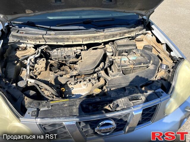 Серый Ниссан ИксТрейл, объемом двигателя 2.5 л и пробегом 270 тыс. км за 9800 $, фото 1 на Automoto.ua