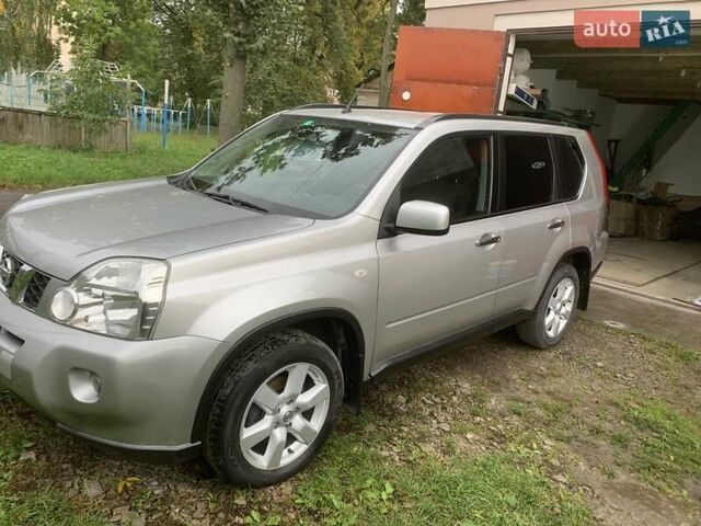 Ниссан ИксТрейл 2010 в Дубно на Automoto.ua Серый Ниссан ИксТрейл, объемом двигателя 2 л и пробегом 231 тыс. км за 12200 $, фото 1 на Automoto.ua