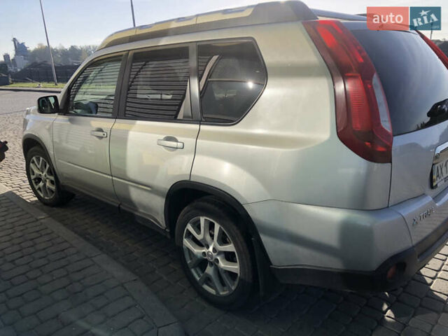 Серый Ниссан ИксТрейл, объемом двигателя 2 л и пробегом 149 тыс. км за 13300 $, фото 1 на Automoto.ua