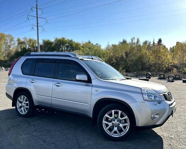 Серый Ниссан ИксТрейл, объемом двигателя 2 л и пробегом 198 тыс. км за 12500 $, фото 1 на Automoto.ua