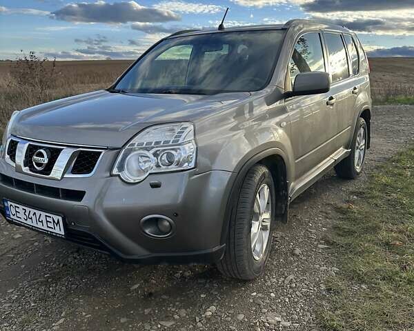 Серый Ниссан ИксТрейл, объемом двигателя 2 л и пробегом 221 тыс. км за 10950 $, фото 1 на Automoto.ua