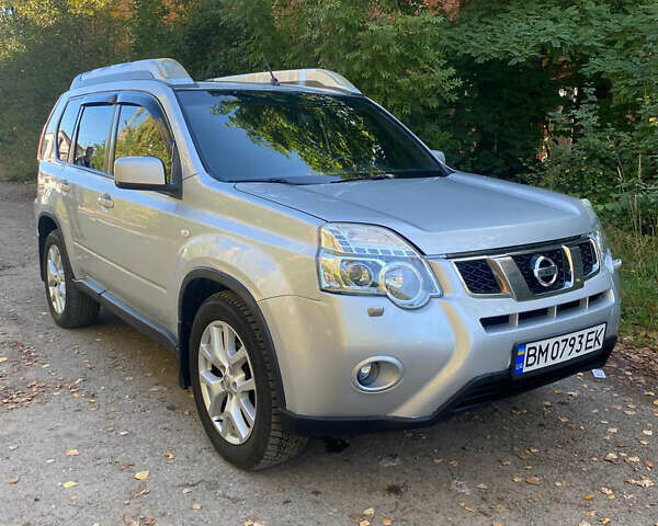 Серый Ниссан ИксТрейл, объемом двигателя 2 л и пробегом 210 тыс. км за 11400 $, фото 1 на Automoto.ua