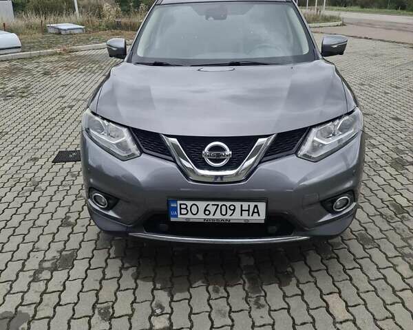 Серый Ниссан ИксТрейл, объемом двигателя 1.6 л и пробегом 193 тыс. км за 16850 $, фото 1 на Automoto.ua