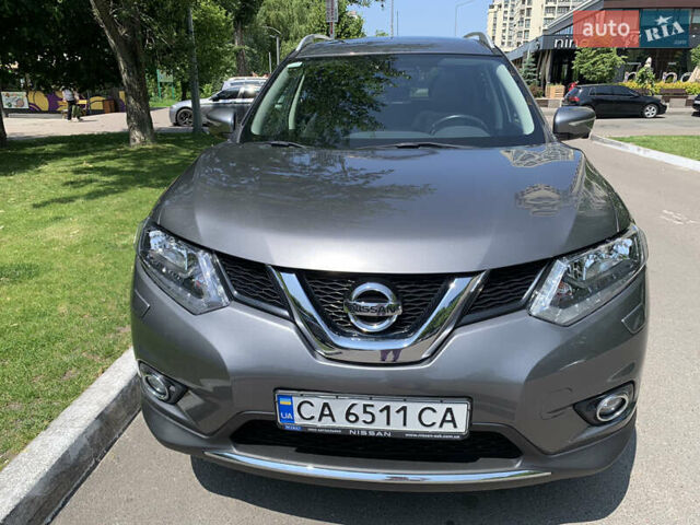 Серый Ниссан ИксТрейл, объемом двигателя 2 л и пробегом 67 тыс. км за 15900 $, фото 1 на Automoto.ua