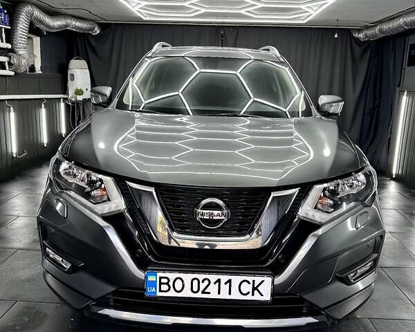 Серый Ниссан ИксТрейл, объемом двигателя 1.6 л и пробегом 101 тыс. км за 22000 $, фото 1 на Automoto.ua