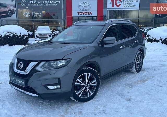 Сірий Ніссан ІксТрейл, об'ємом двигуна 2.49 л та пробігом 226 тис. км за 14500 $, фото 1 на Automoto.ua