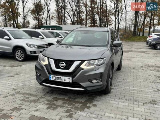 Серый Ниссан ИксТрейл, объемом двигателя 2 л и пробегом 97 тыс. км за 19999 $, фото 1 на Automoto.ua