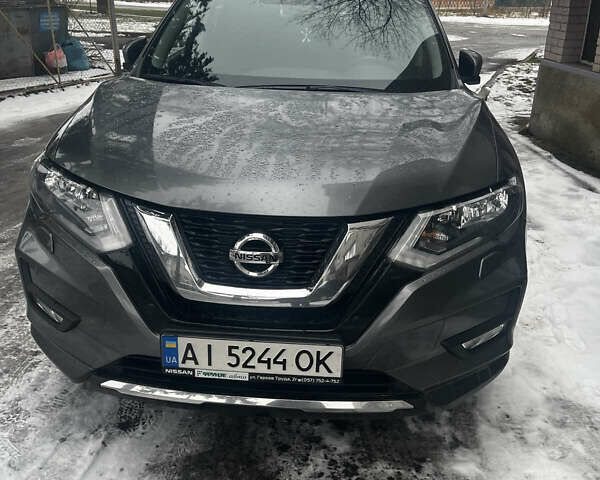 Сірий Ніссан ІксТрейл, об'ємом двигуна 2 л та пробігом 44 тис. км за 22500 $, фото 1 на Automoto.ua