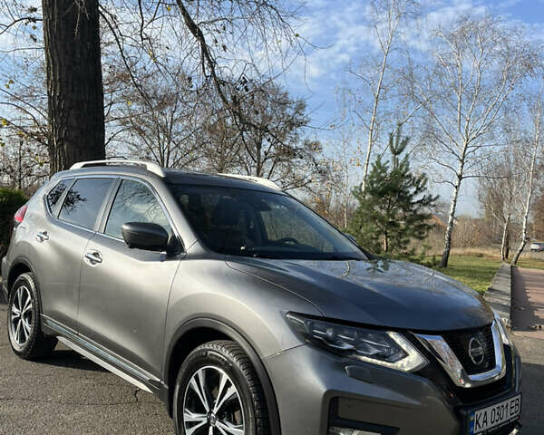 Сірий Ніссан ІксТрейл, об'ємом двигуна 2.49 л та пробігом 109 тис. км за 27499 $, фото 1 на Automoto.ua