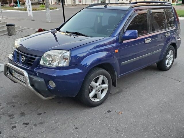 Синій Ніссан ІксТрейл, об'ємом двигуна 2 л та пробігом 300 тис. км за 4400 $, фото 1 на Automoto.ua