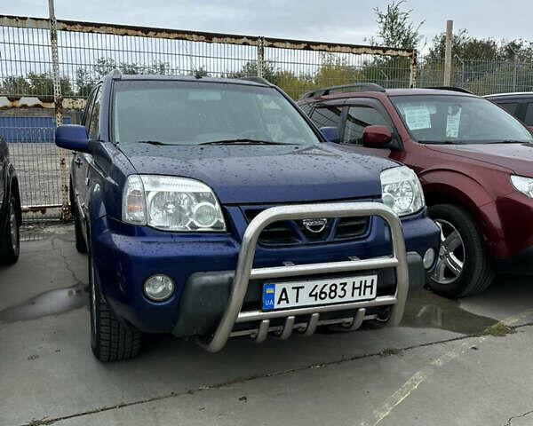 Синій Ніссан ІксТрейл, об'ємом двигуна 2.18 л та пробігом 329 тис. км за 5500 $, фото 1 на Automoto.ua