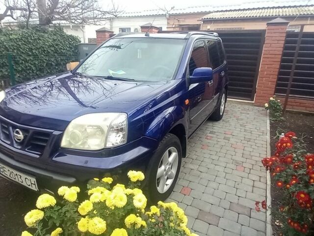 Синий Ниссан ИксТрейл, объемом двигателя 2 л и пробегом 500 тыс. км за 5400 $, фото 1 на Automoto.ua