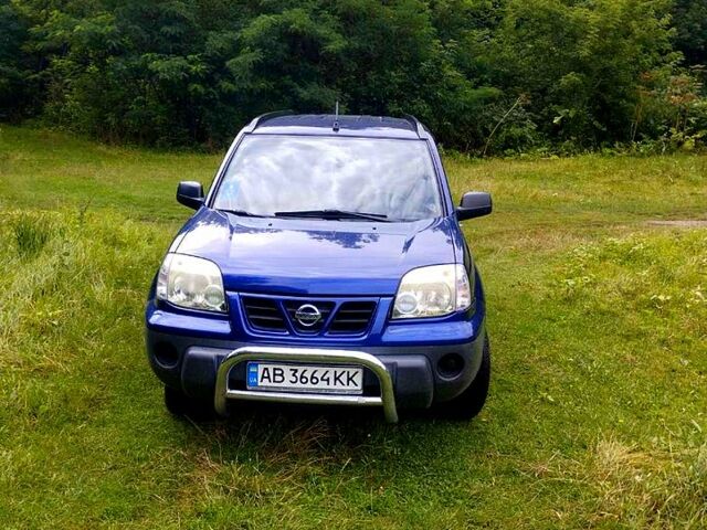 Синий Ниссан ИксТрейл, объемом двигателя 2.2 л и пробегом 150 тыс. км за 6000 $, фото 1 на Automoto.ua