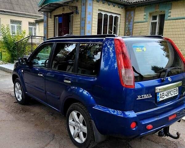 Синій Ніссан ІксТрейл, об'ємом двигуна 2.2 л та пробігом 245 тис. км за 7000 $, фото 1 на Automoto.ua