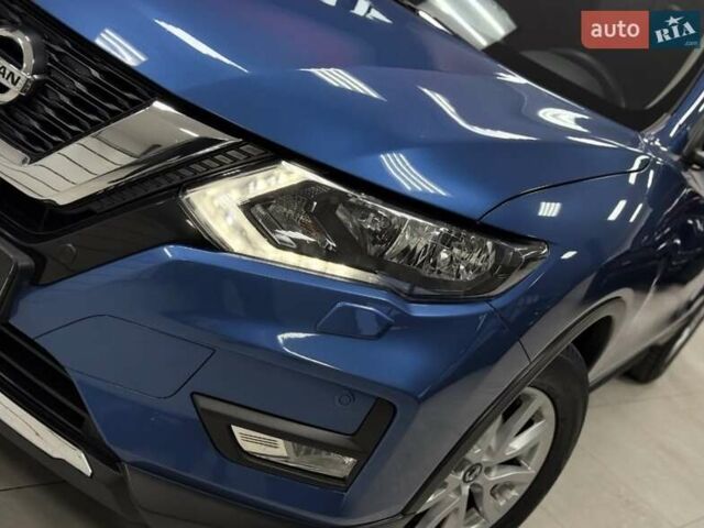 Синий Ниссан ИксТрейл, объемом двигателя 2 л и пробегом 78 тыс. км за 19000 $, фото 1 на Automoto.ua