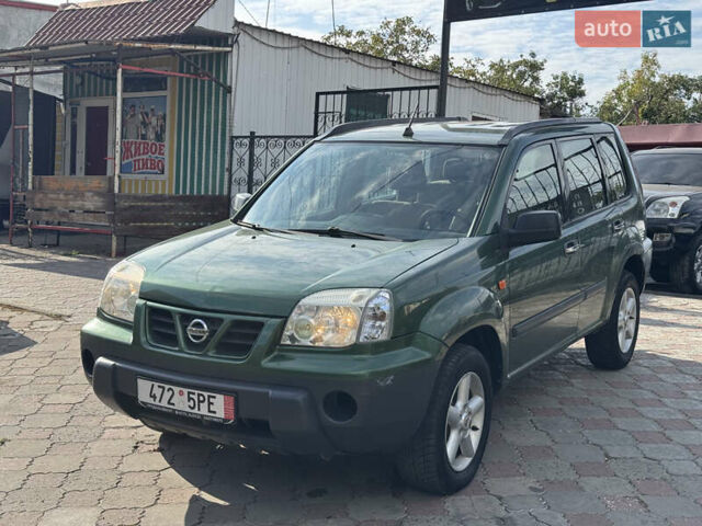 Зелений Ніссан ІксТрейл, об'ємом двигуна 2.2 л та пробігом 300 тис. км за 3399 $, фото 1 на Automoto.ua