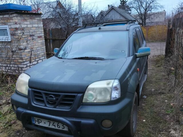 Зеленый Ниссан ИксТрейл, объемом двигателя 2.2 л и пробегом 406 тыс. км за 2135 $, фото 1 на Automoto.ua