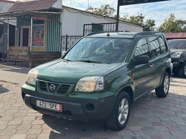 Зеленый Ниссан ИксТрейл, объемом двигателя 2.2 л и пробегом 300 тыс. км за 2999 $, фото 1 на Automoto.ua